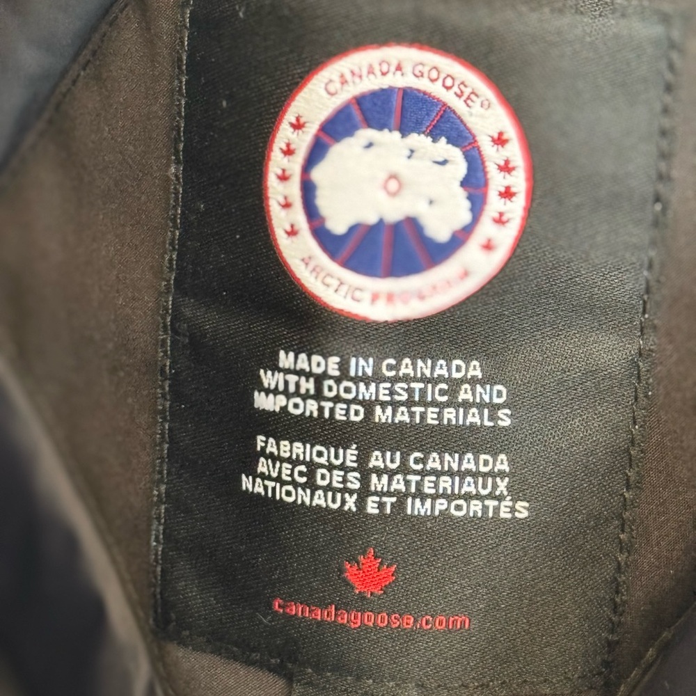 Women’s Canada Goose Tundra Pants, Size XS. Like new! Worn 3 times - Picture 9 of 13